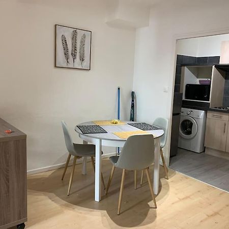 Aubenas : Beau Studio, Proche Du Chateau Екстериор снимка